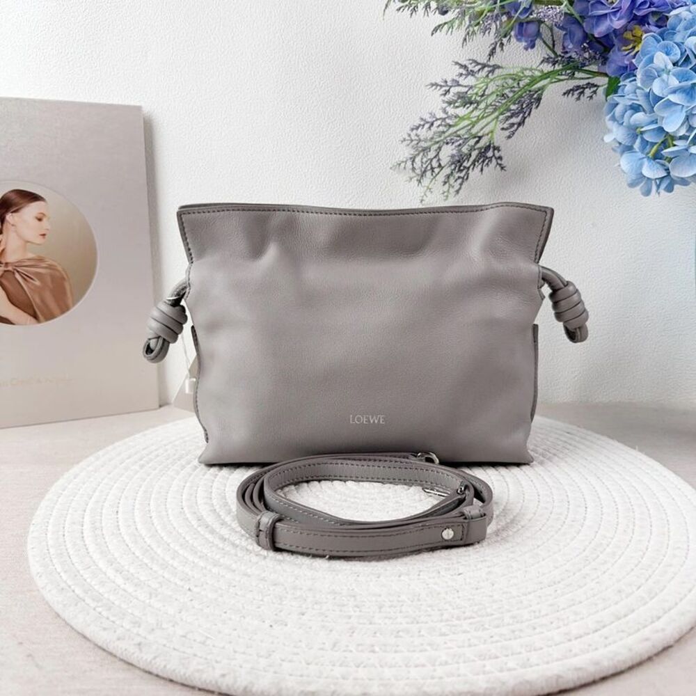 Loewe Women Pre-Loved Bag Very Good Condition